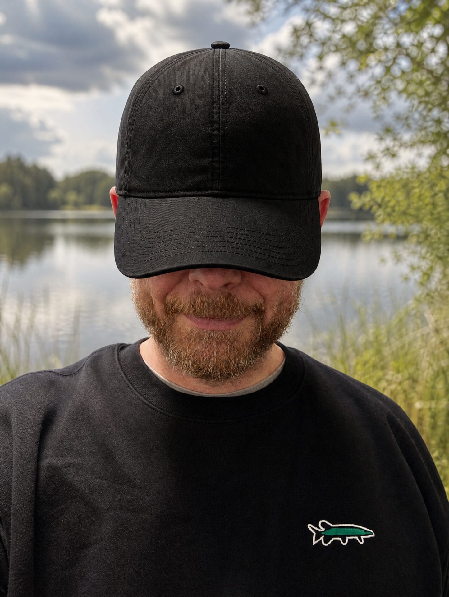 Hecht Sweatshirt: Premium Unisex Pullover – Design vom Tauchplatz Baumgärtli